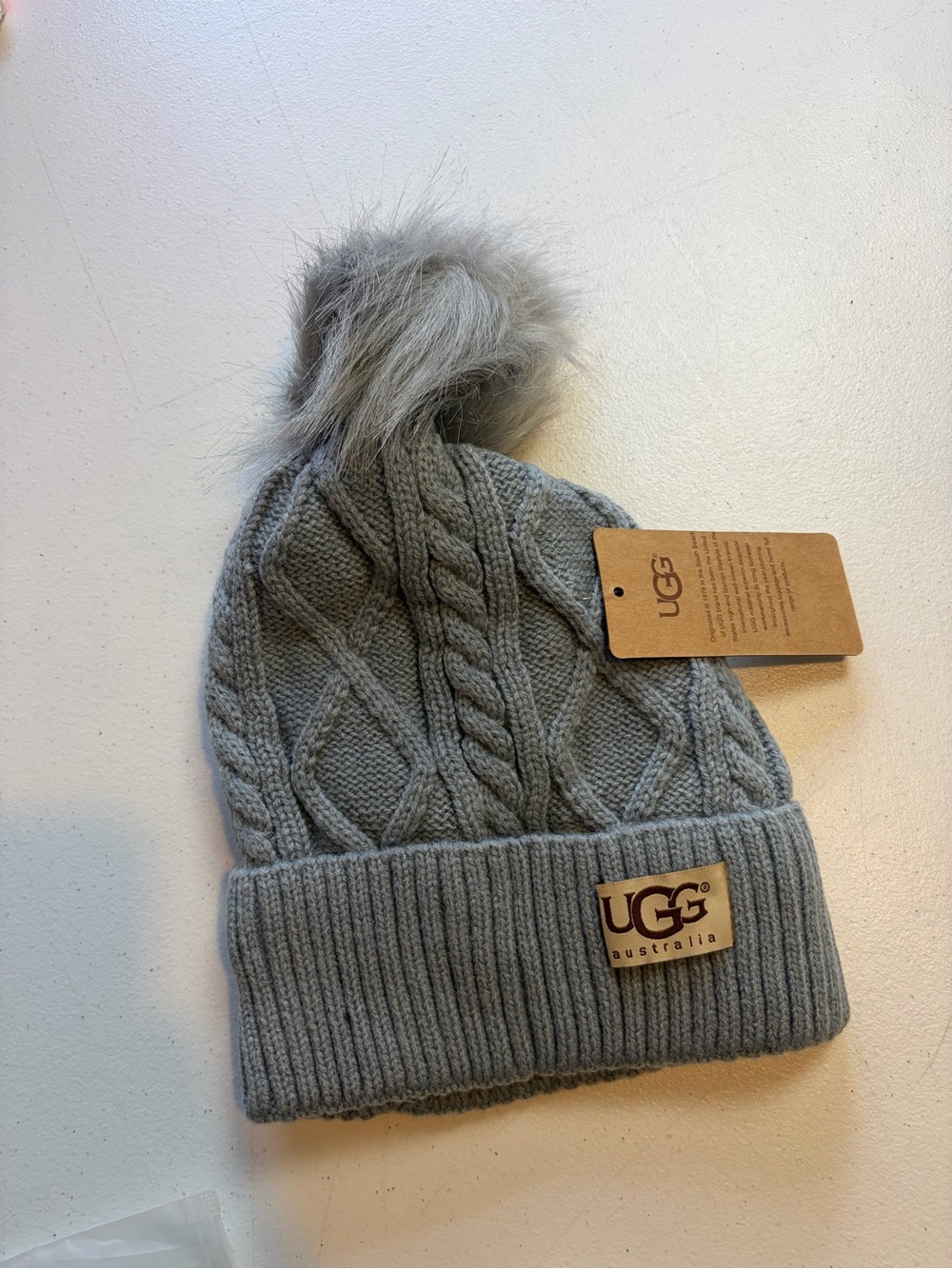 UGG Australia Cable Knit Beanies Hat Touque Faux Fur Lined New NWT Gray winter